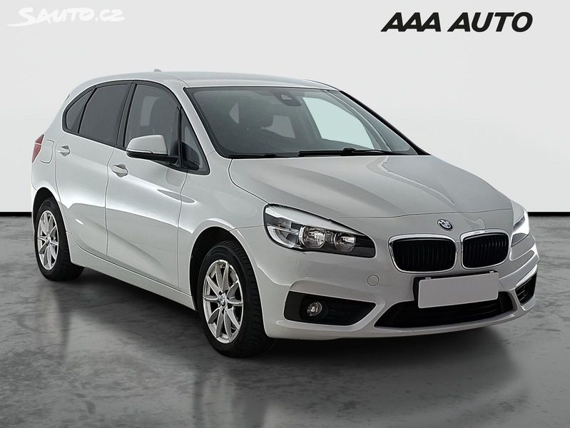 BMW Řada 2, 218i Active Tourer, Automat